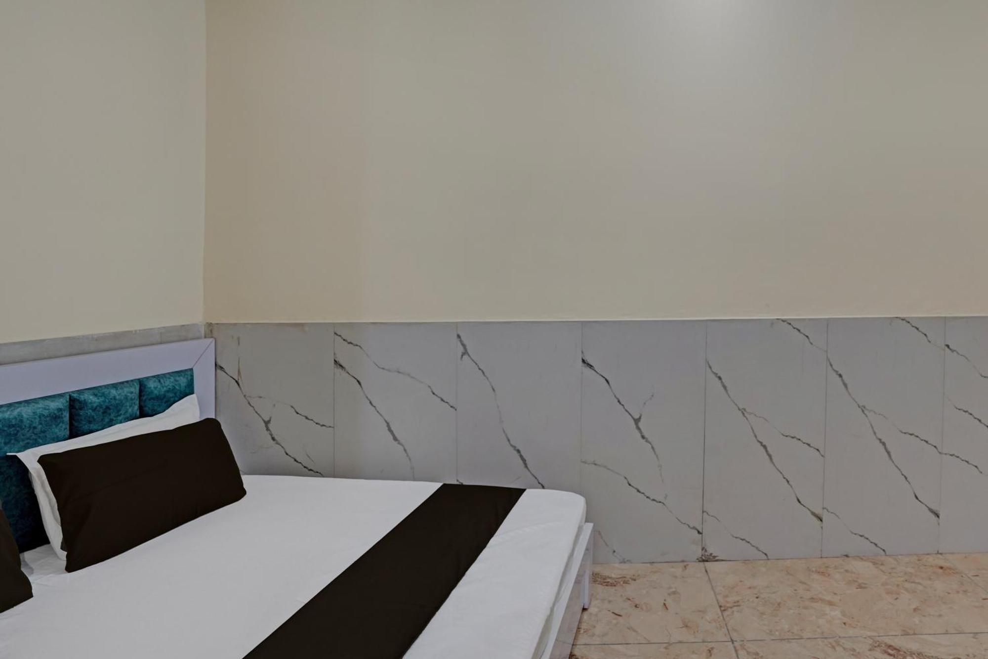 נוידה Hotel O Abhinav Hotel מראה חיצוני תמונה