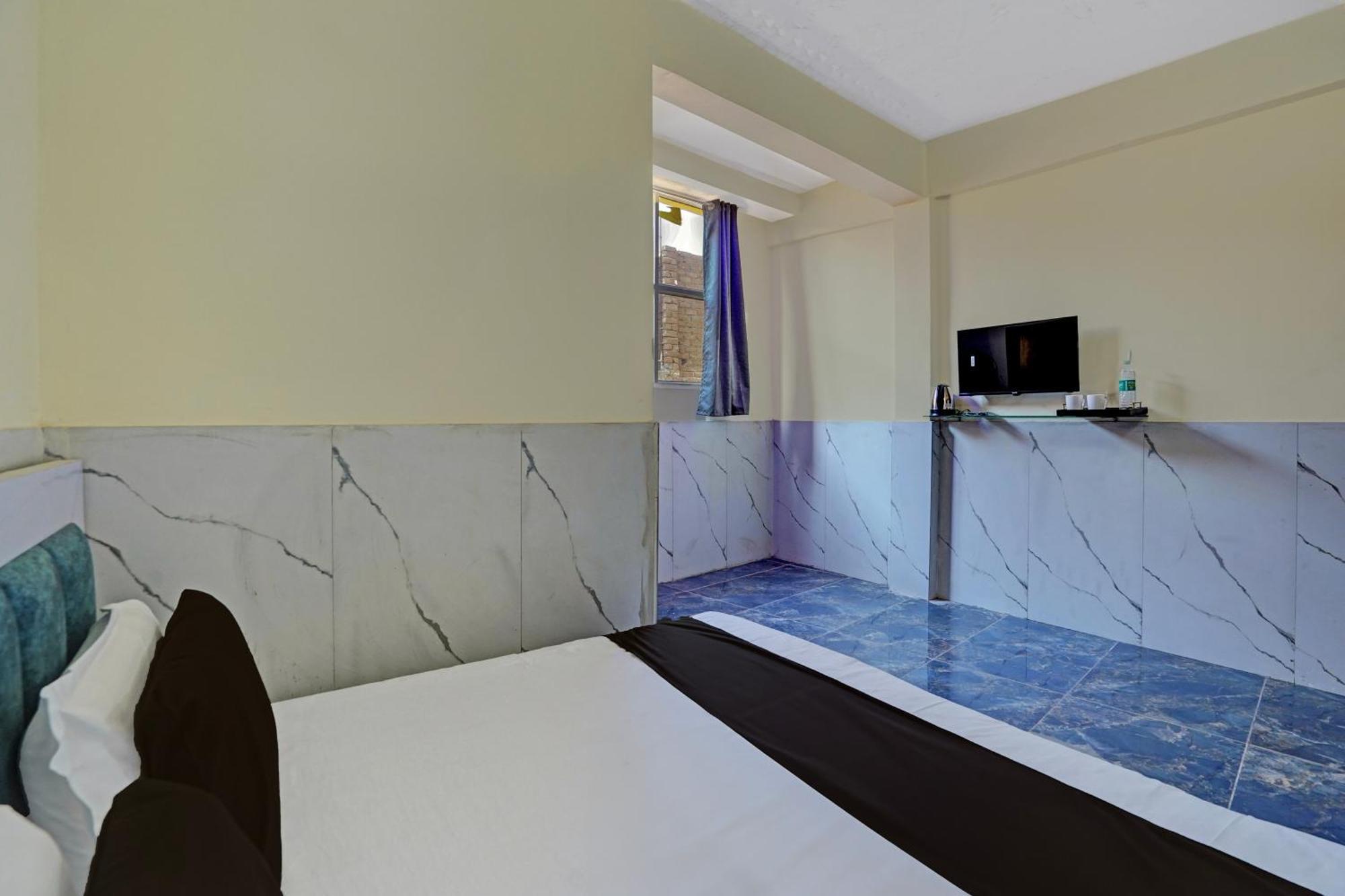נוידה Hotel O Abhinav Hotel מראה חיצוני תמונה