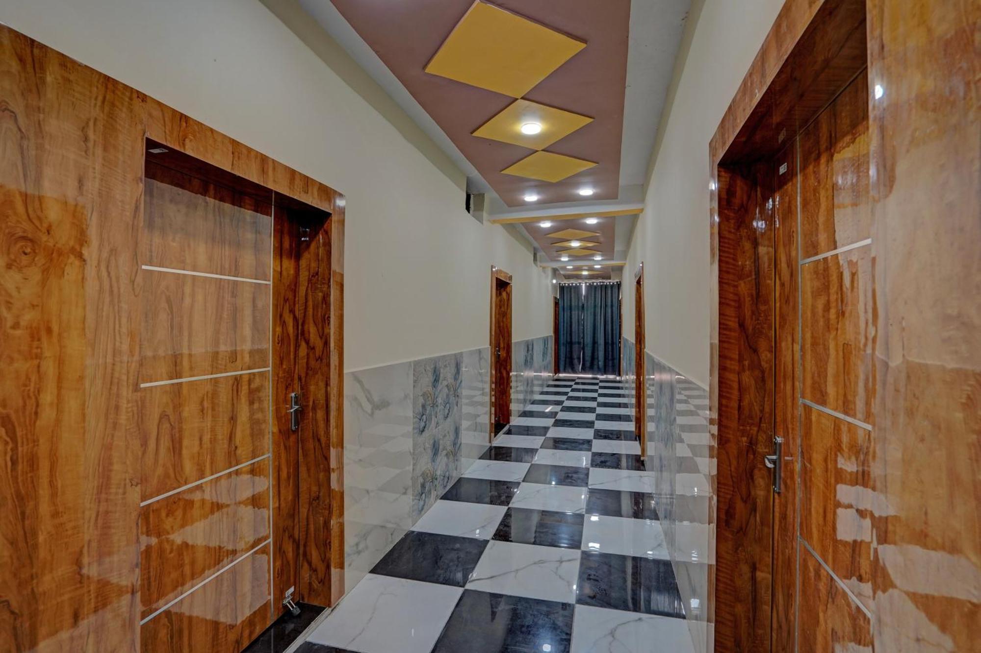 נוידה Hotel O Abhinav Hotel מראה חיצוני תמונה